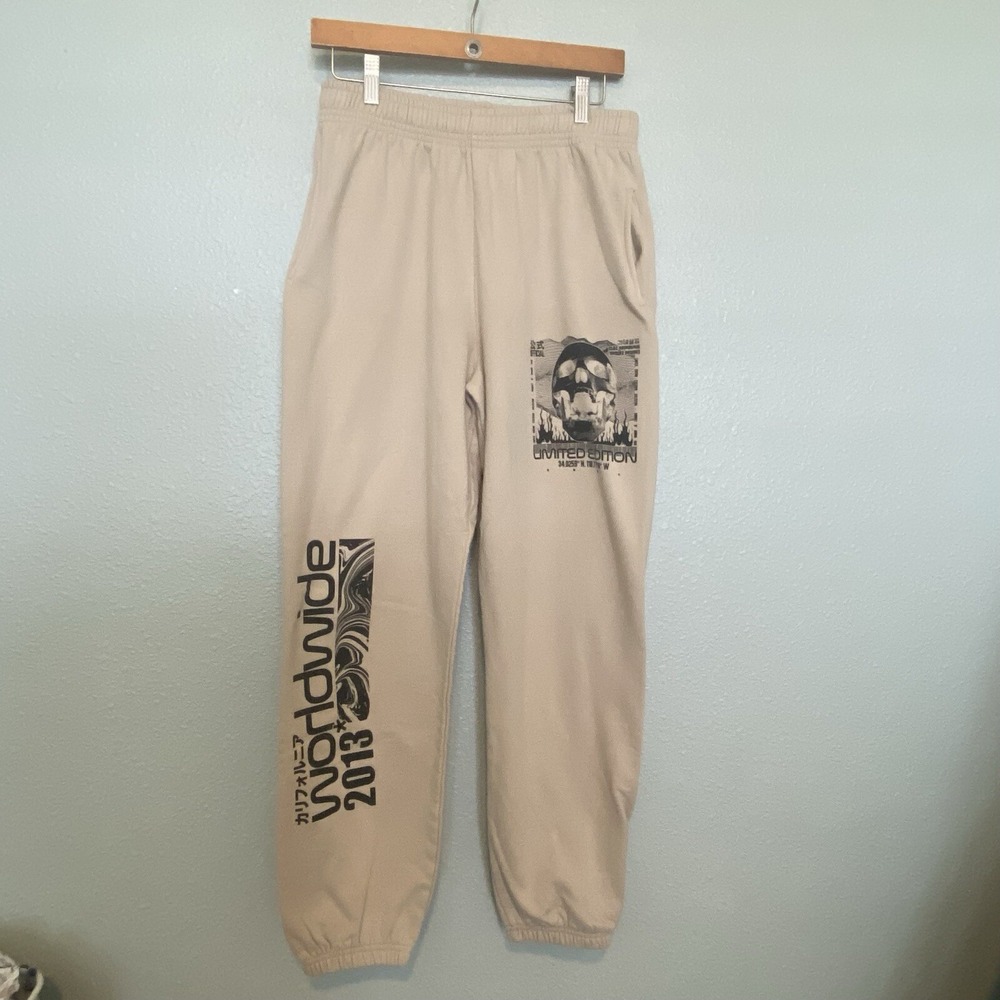 Boohoo Man Skull Sweatpant Medium Tan Regular Fit Chicago Varsity Jogger Rare - Picture 6 of 16